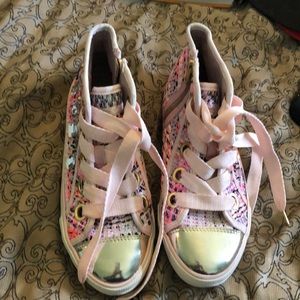 Limited by A.S.N. Shoes - so. Cute and Fun!